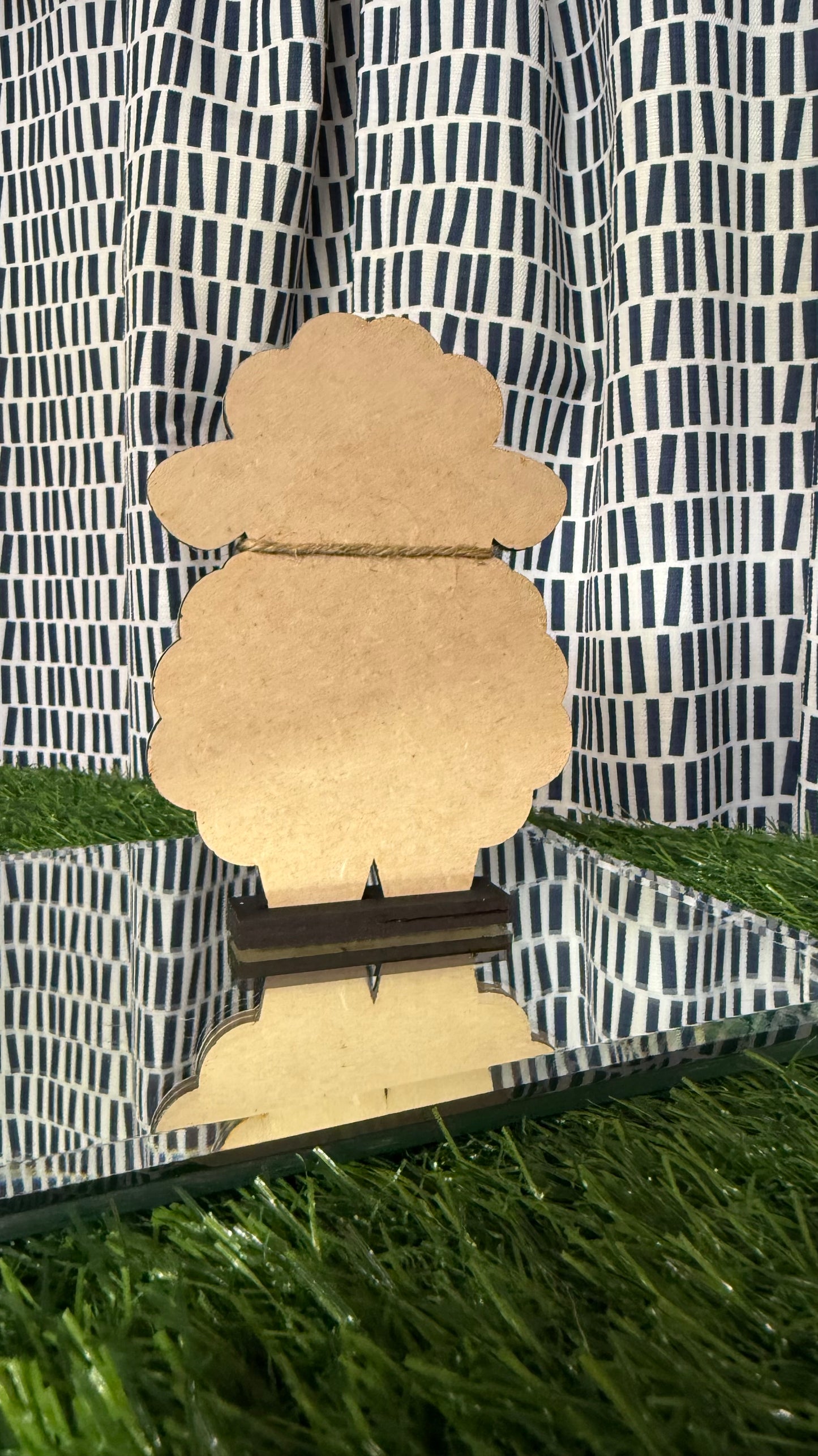 Lamb Shelf Sitter – A Meaningful Symbol of Faith and Renewal