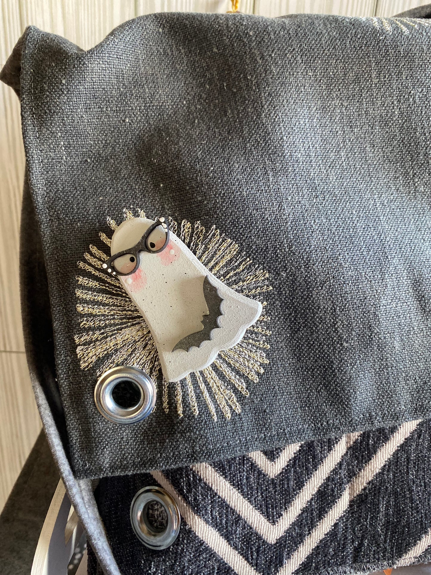 Ghost Pin/Tack, Ladies Fall Fashion Decor, Halloween Gift, Fashion Accessory with 3D glasses & bat