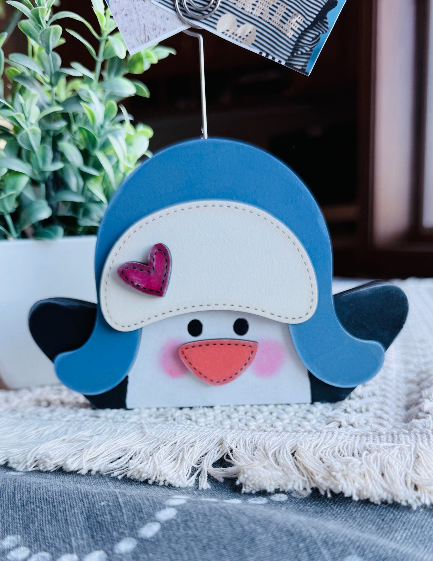 Penguin Decor | Homeware| Office Decor | Note or Photo Holder