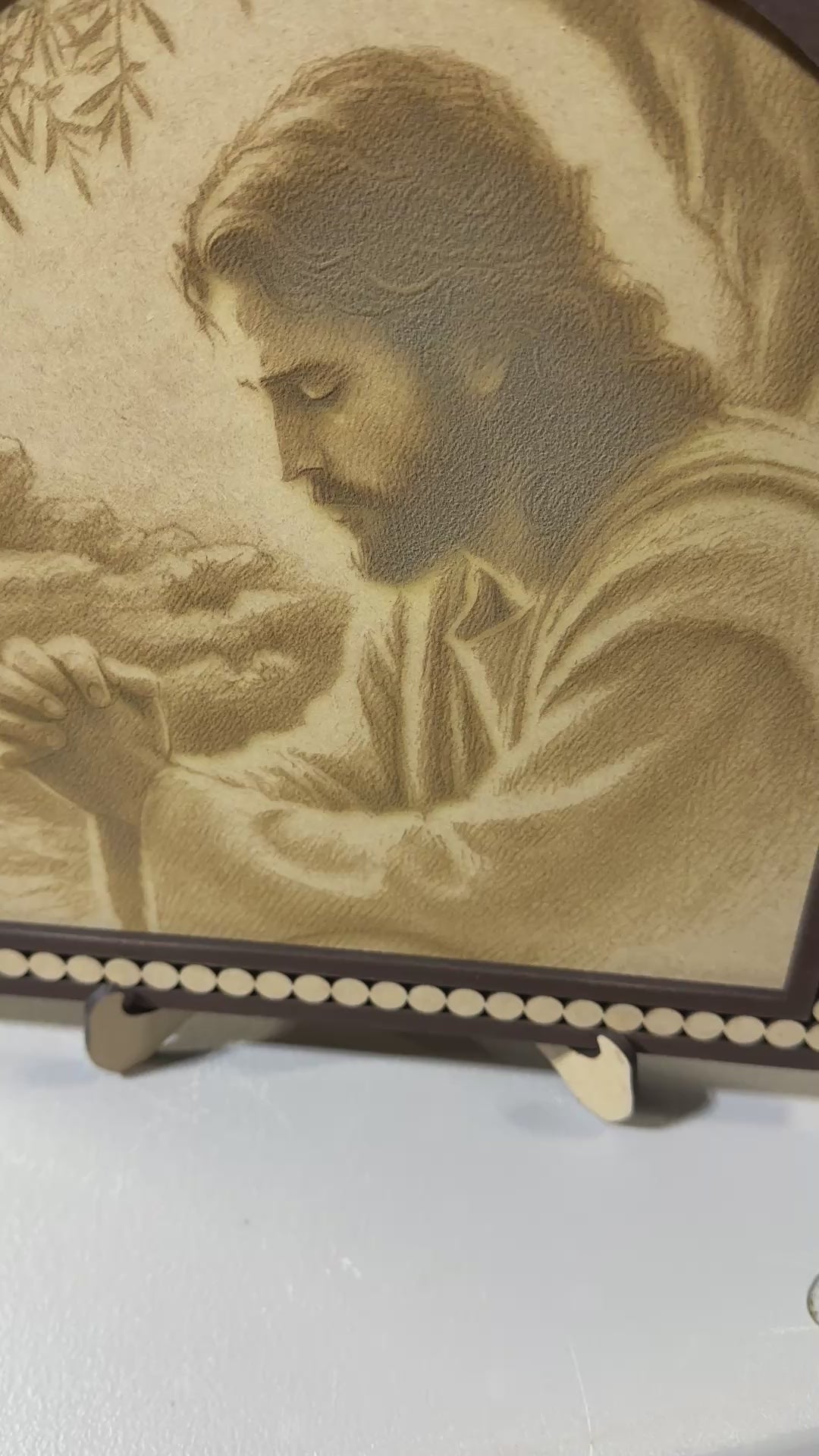 Video of the image details on this engraved print of Jesus Praying in the garden of Gethsemane. 